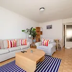 2 Bedroom Near Lake And International Organisations