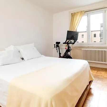 2 Bedroom Near And International Organisations