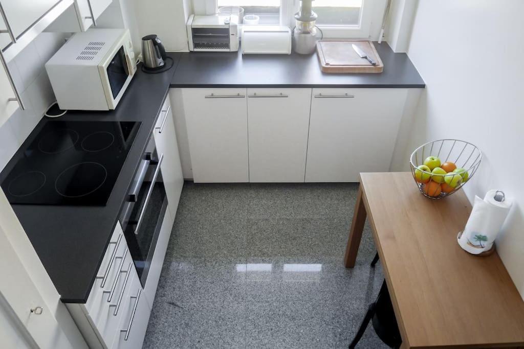 2 Bedroom Near And International Organisations *